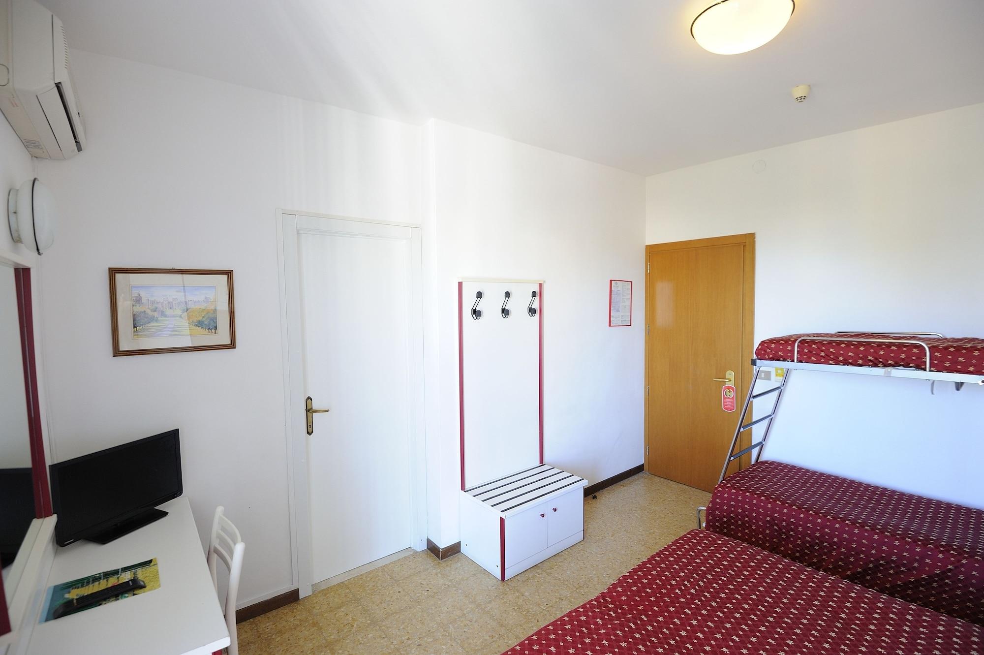 Hotel Jadran ลิโดดิเยโซโล ภายนอก รูปภาพ