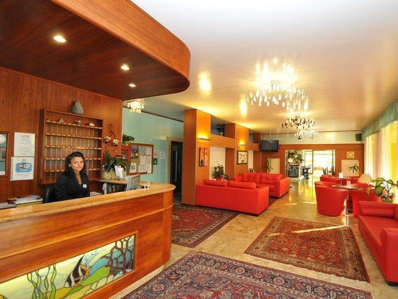 Hotel Jadran ลิโดดิเยโซโล ภายนอก รูปภาพ