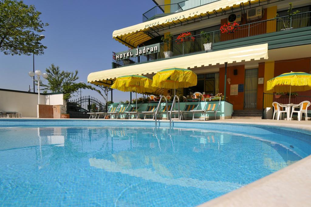 Hotel Jadran ลิโดดิเยโซโล ภายนอก รูปภาพ